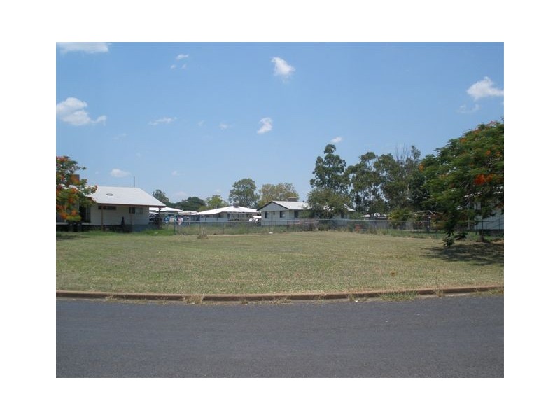 20 Bendee Crescent, Blackwater QLD 4717