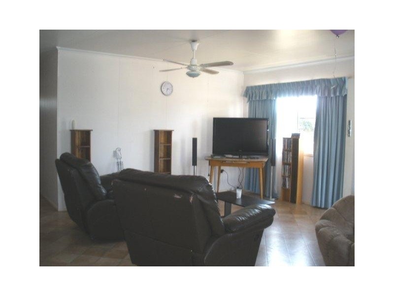 1 Cedar Street, Blackwater QLD 4717