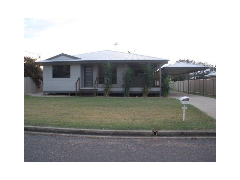 14 Pandanus Street, Blackwater QLD 4717