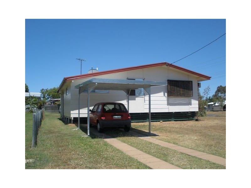 1 Umbrella Street, Blackwater QLD 4717