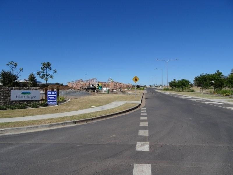 Blue Ridge Bauman Way, Blackwater QLD 4717
