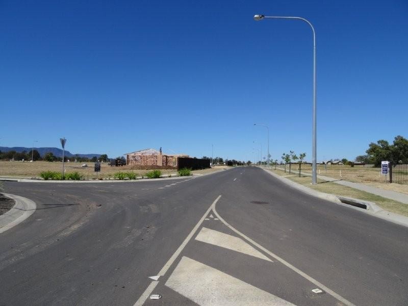 Blue Ridge Bauman Way, Blackwater QLD 4717