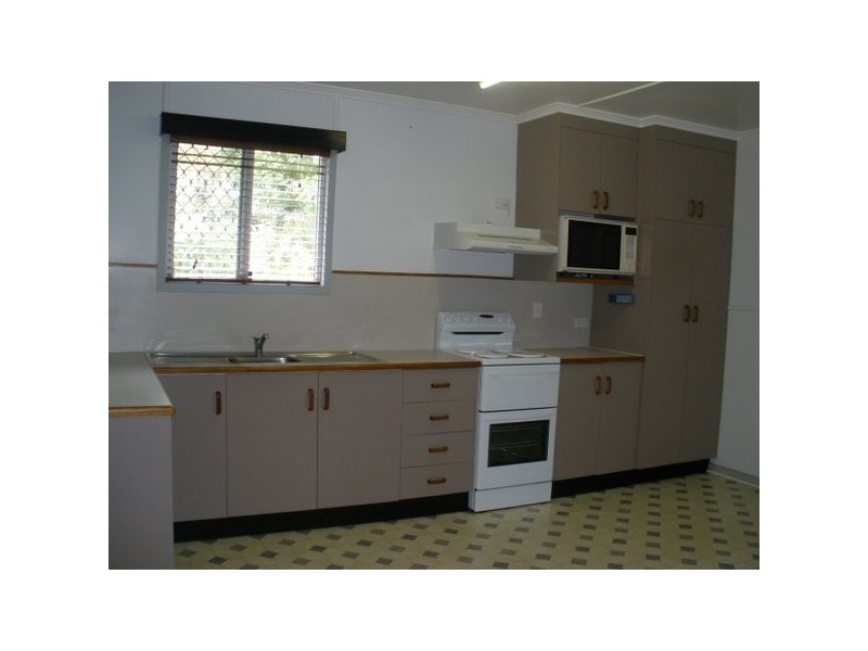 22 Seeman Street, Blackwater QLD 4717