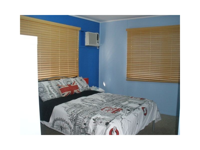 32 Bremner Street, Blackwater QLD 4717