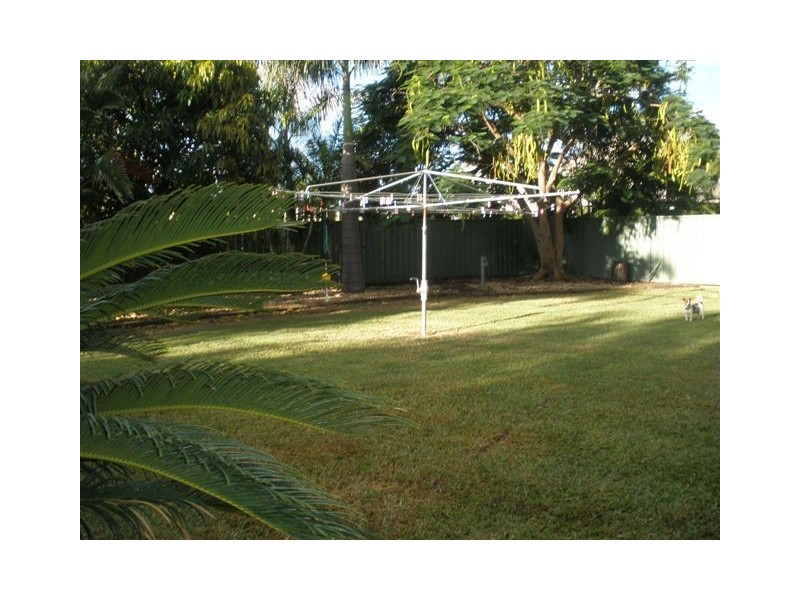 32 Bremner Street, Blackwater QLD 4717