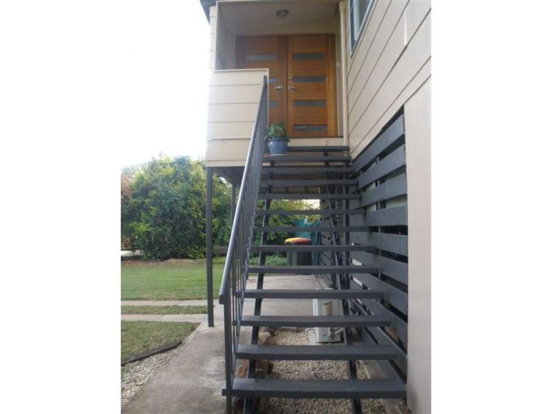 32 Bremner Street, Blackwater QLD 4717