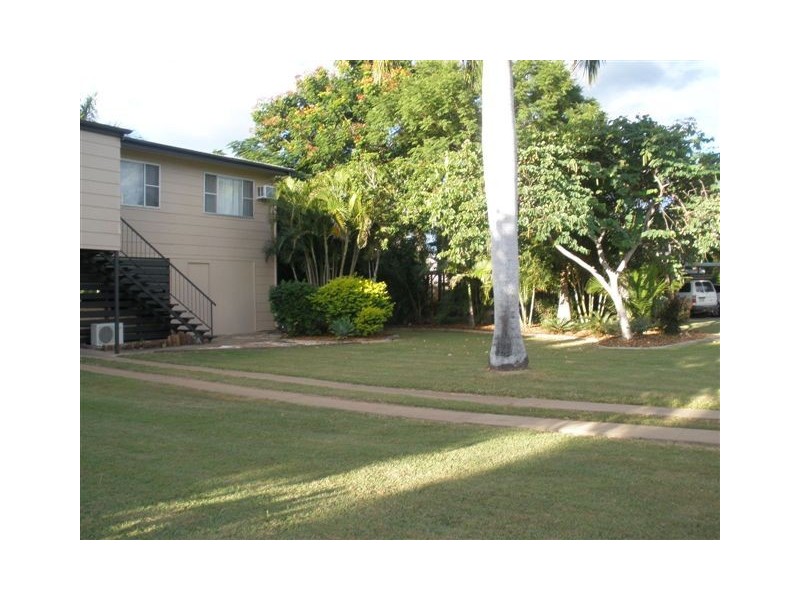 32 Bremner Street, Blackwater QLD 4717