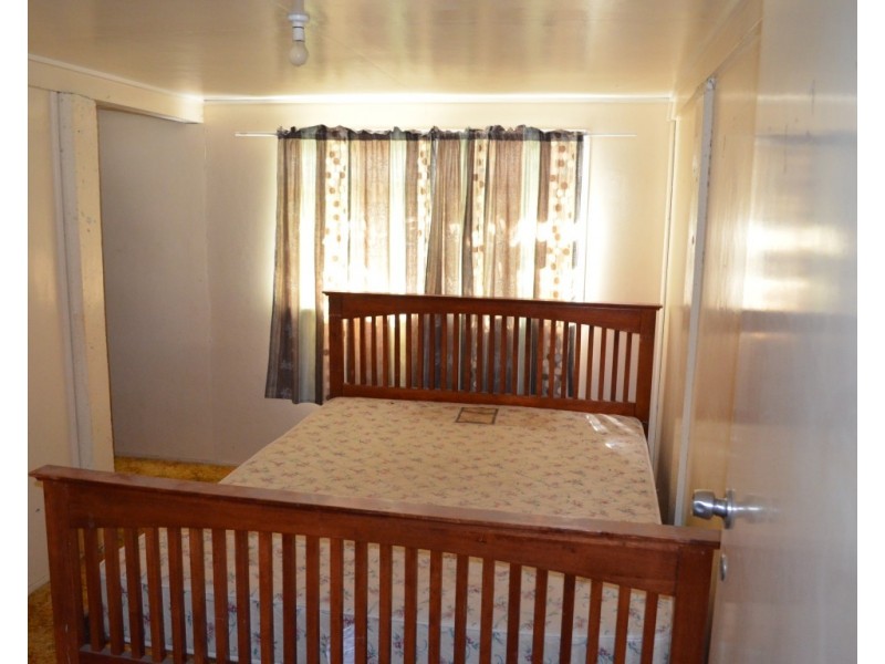 25 Blackbutt Street, Blackwater QLD 4717