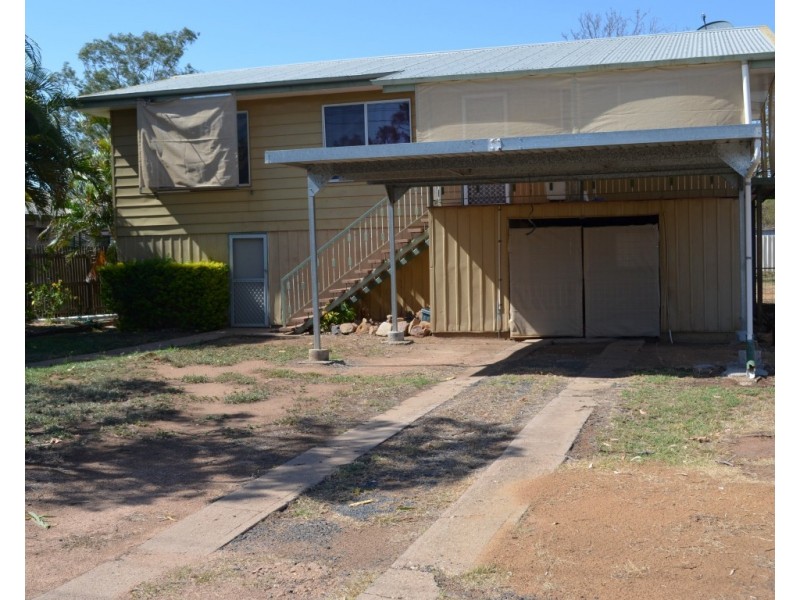 25 Blackbutt Street, Blackwater QLD 4717