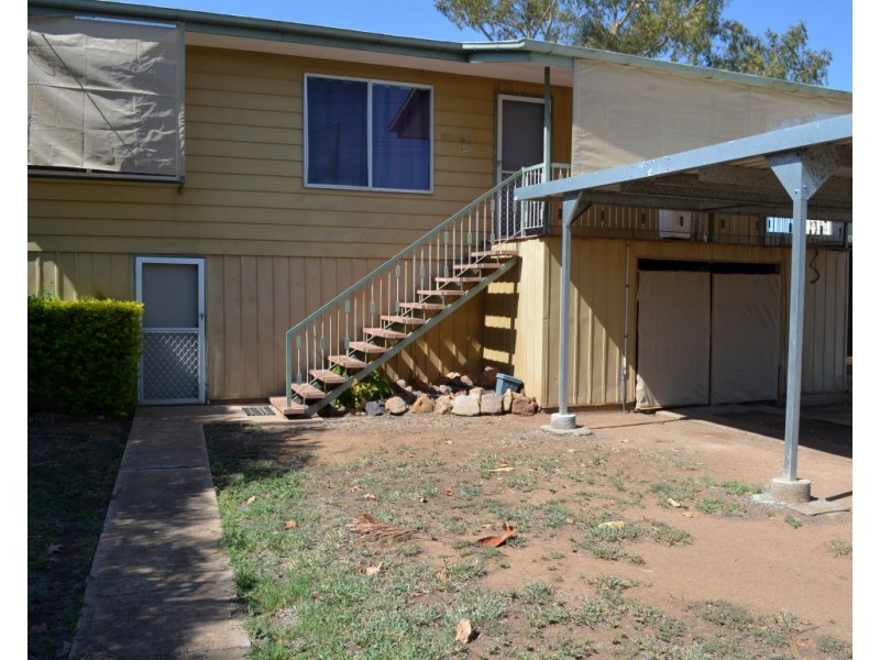 25 Blackbutt Street, Blackwater QLD 4717