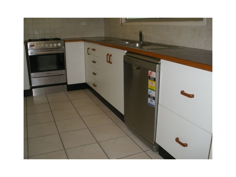 36 Bremner Street, Blackwater QLD 4717