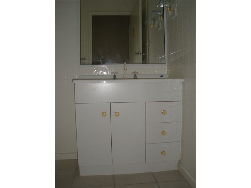 36 Bremner Street, Blackwater QLD 4717