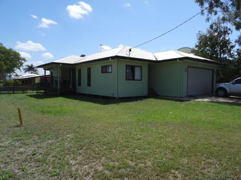 2 Cherry Street, Blackwater QLD 4717