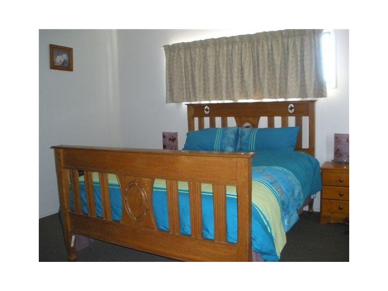 2 Cherry Street, Blackwater QLD 4717