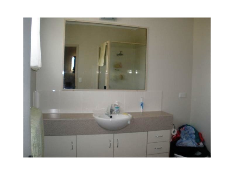 2 Cherry Street, Blackwater QLD 4717