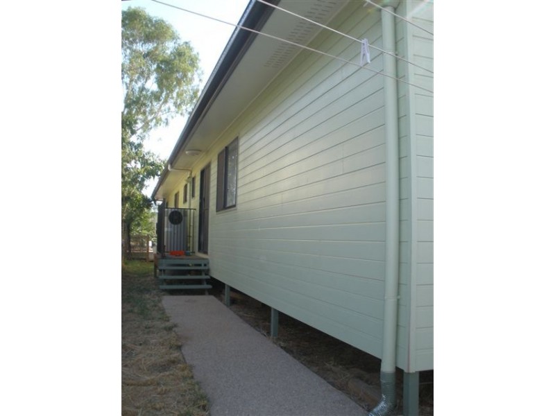 2 Cherry Street, Blackwater QLD 4717