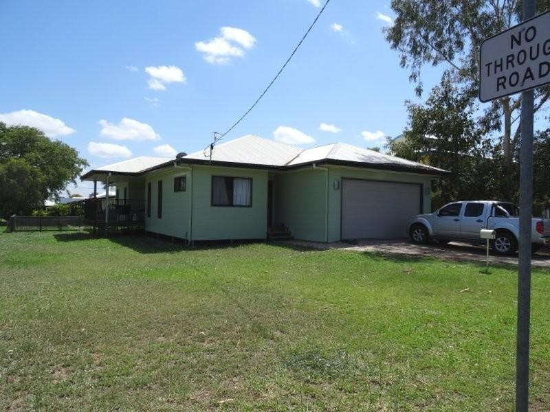 2 Cherry Street, Blackwater QLD 4717