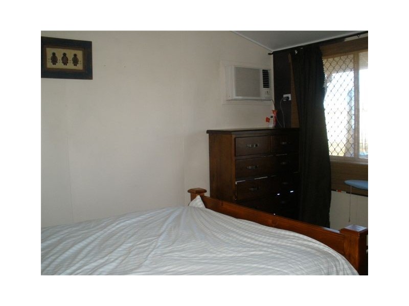 35 Stower St, Blackwater QLD 4717