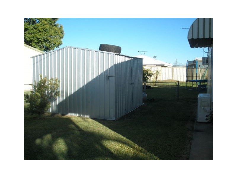 35 Stower St, Blackwater QLD 4717