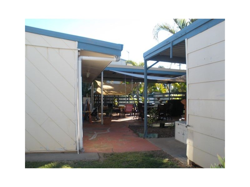 35 Stower St, Blackwater QLD 4717