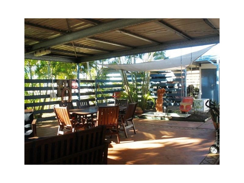35 Stower St, Blackwater QLD 4717