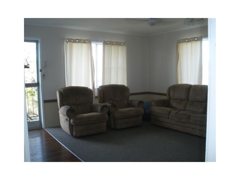 13 Wattle Street, Blackwater QLD 4717