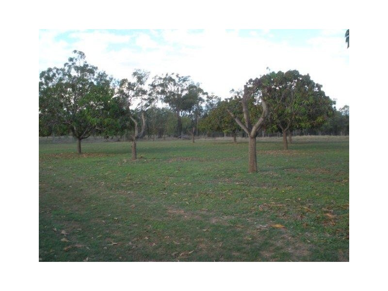 18 Lutzow Road, Duaringa QLD 4712