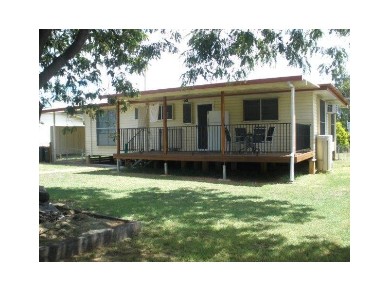 9 Evans Street, Blackwater QLD 4717