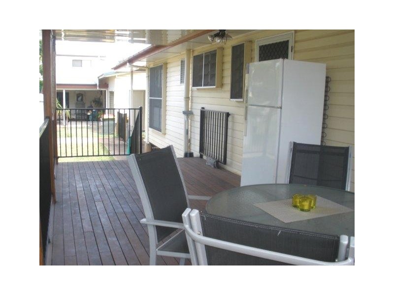 9 Evans Street, Blackwater QLD 4717