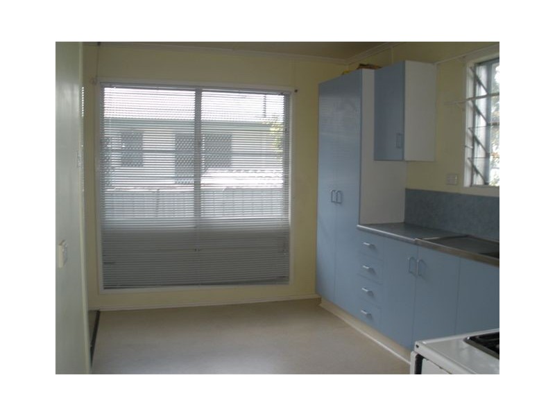 21 Long Street, Blackwater QLD 4717