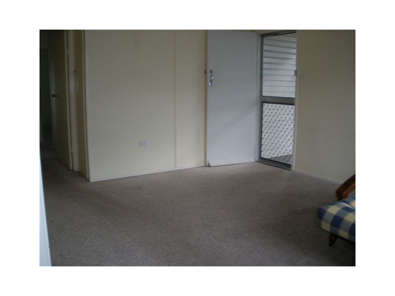 21 Long Street, Blackwater QLD 4717