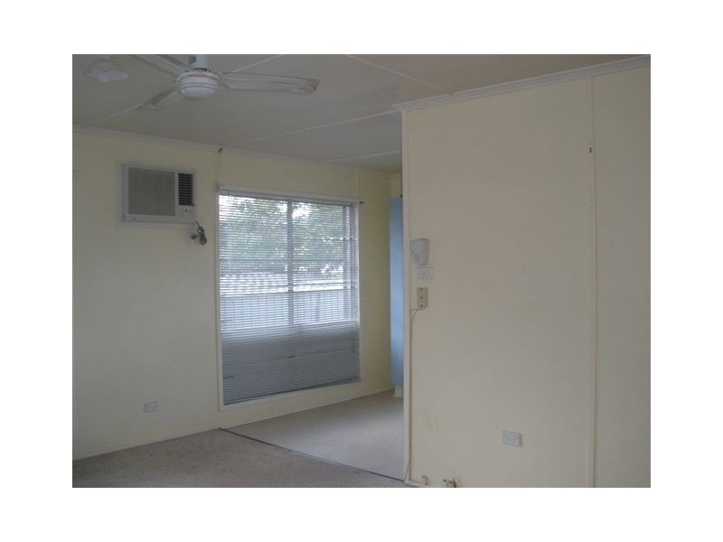 21 Long Street, Blackwater QLD 4717