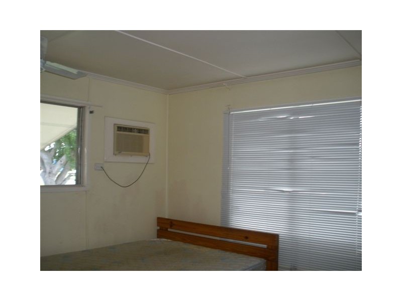 21 Long Street, Blackwater QLD 4717