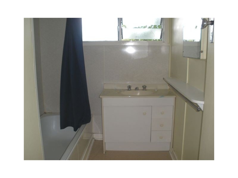 21 Long Street, Blackwater QLD 4717