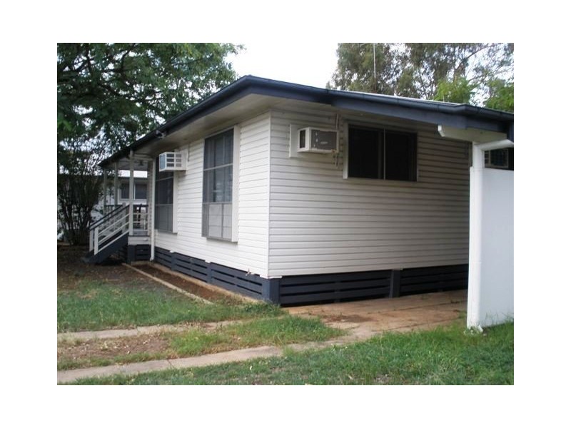 21 Long Street, Blackwater QLD 4717