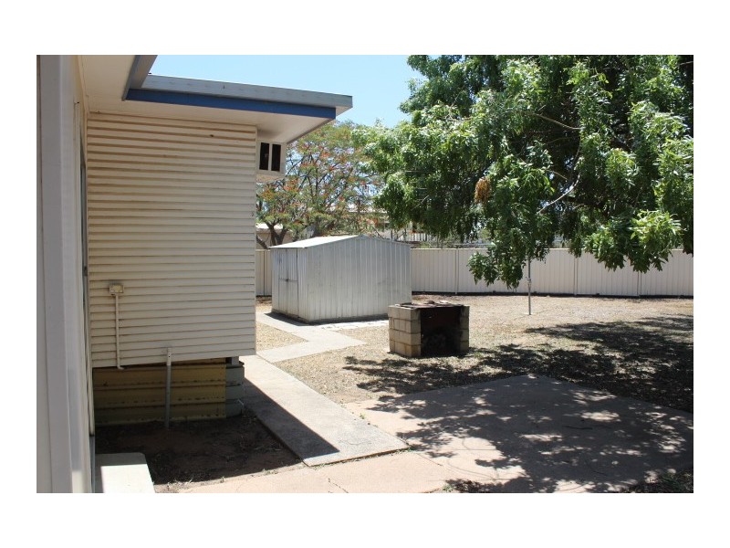 2 Yeates Avenue, Blackwater QLD 4717