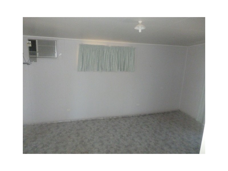 2 Yeates Avenue, Blackwater QLD 4717