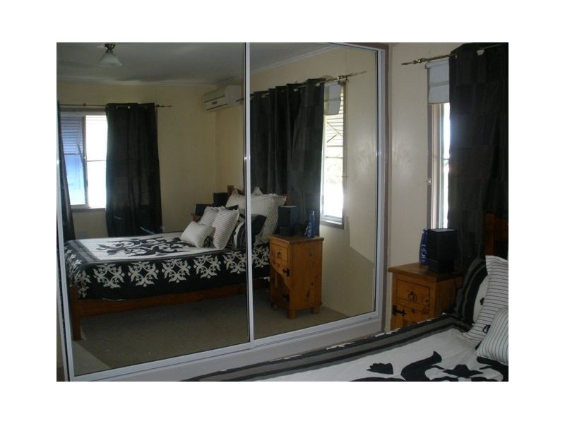28 Wattle Street, Blackwater QLD 4717