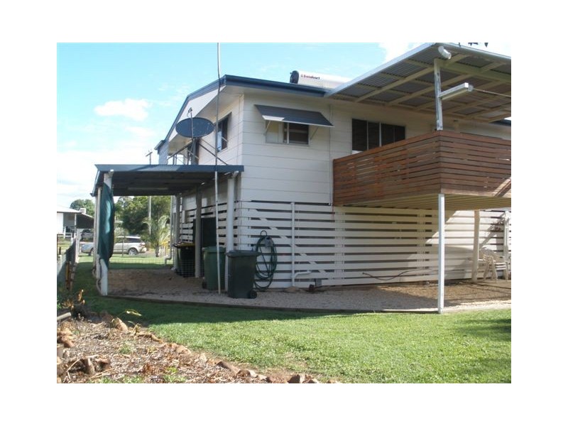 28 Wattle Street, Blackwater QLD 4717
