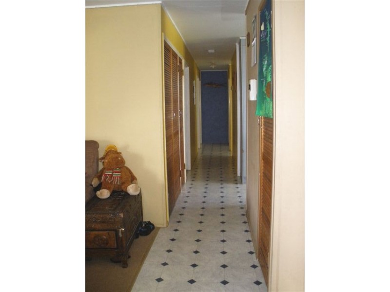 15 Lawless Street, Blackwater QLD 4717