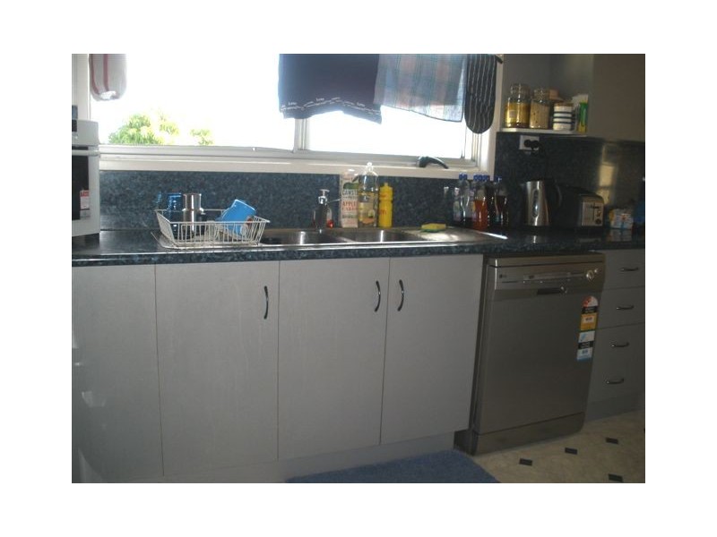 15 Lawless Street, Blackwater QLD 4717