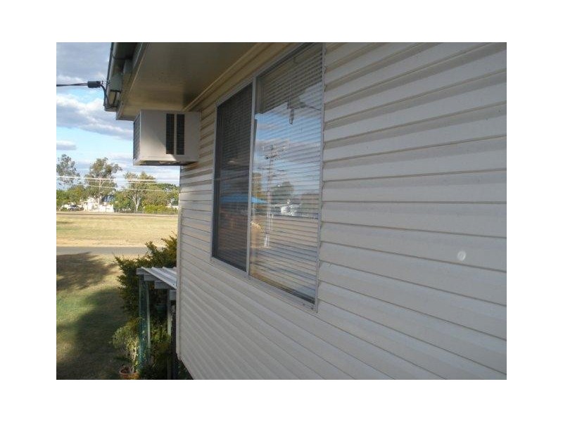 23 Gum Street, Blackwater QLD 4717