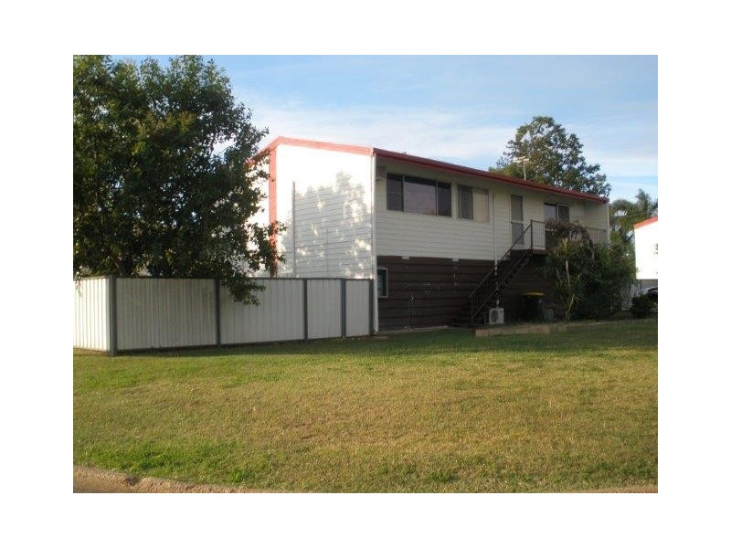 2 Monger Street, Blackwater QLD 4717