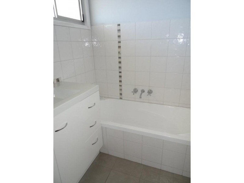 2 Monger Street, Blackwater QLD 4717