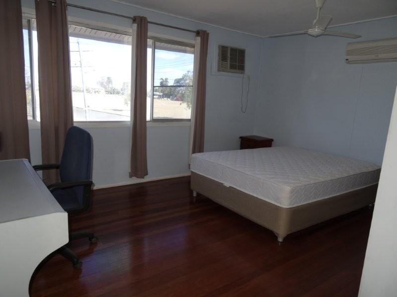 2 Monger Street, Blackwater QLD 4717