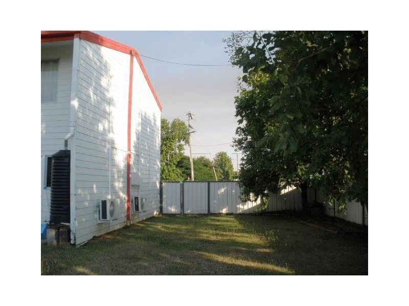 2 Monger Street, Blackwater QLD 4717
