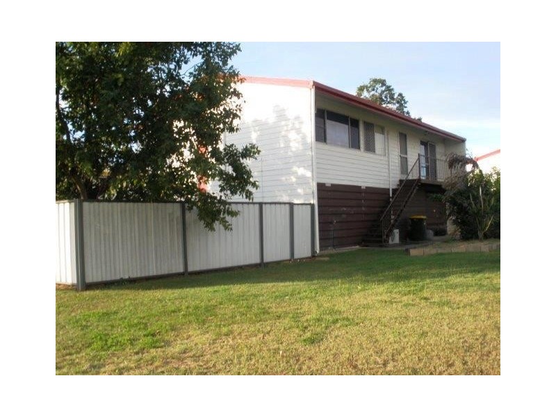 2 Monger Street, Blackwater QLD 4717