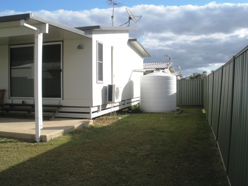 16 Hunter Street, Blackwater QLD 4717
