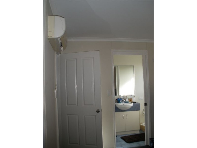 7 Summer Red Court, Blackwater QLD 4717