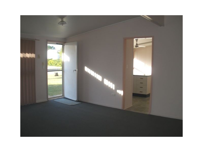 37 Stower Street, Blackwater QLD 4717